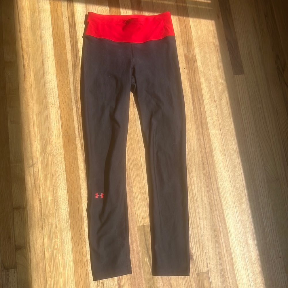 UNIVERSITY OF UTAH TEAM ISSUED UNDER ARMOUR LEGGINGS